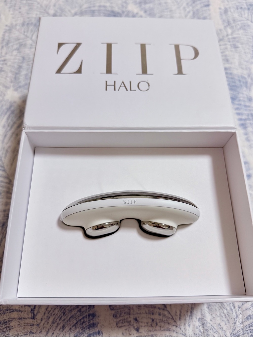 ZIIP HALO Nanocurrent™ and Microcurrent Facial Toning Device
